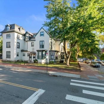 imgi_26_fba4fe8a-74f1-44c3-a40d-bb95e04ead76